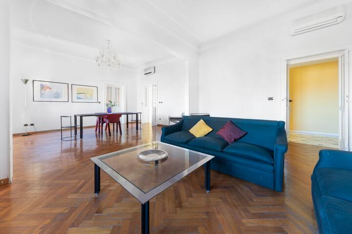 GetTheKey Rizzoli Apartment gallery image 4