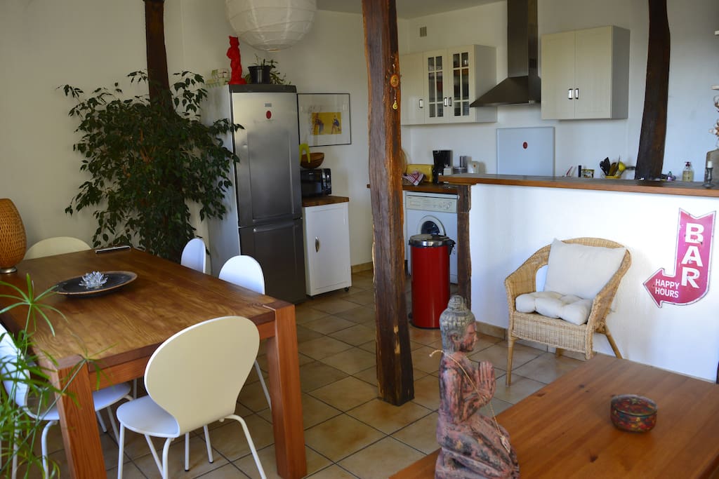 Cuisine ouverte sur salon-salle à manger