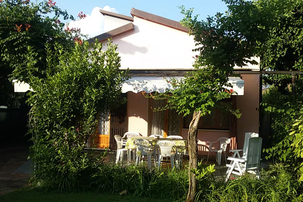 Fronte della casa