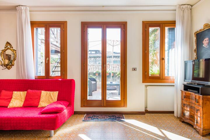 CA BARBARO WITH ALTANA gallery image 2