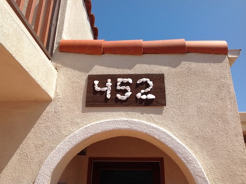 Popular Airbnb listing: "Happiness House :)" Rooftop ocean view! in Morro Bay