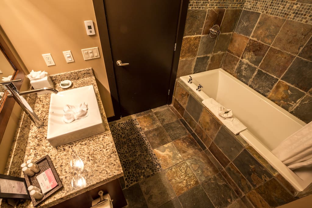Beautiful, roomy modern bathroom