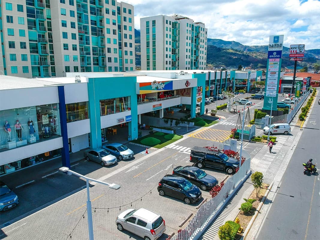 Room #3 in San José with a swimming pool and gym - Condominiums for Rent in  San José, San José, Costa Rica - Airbnb, image size:1067x800