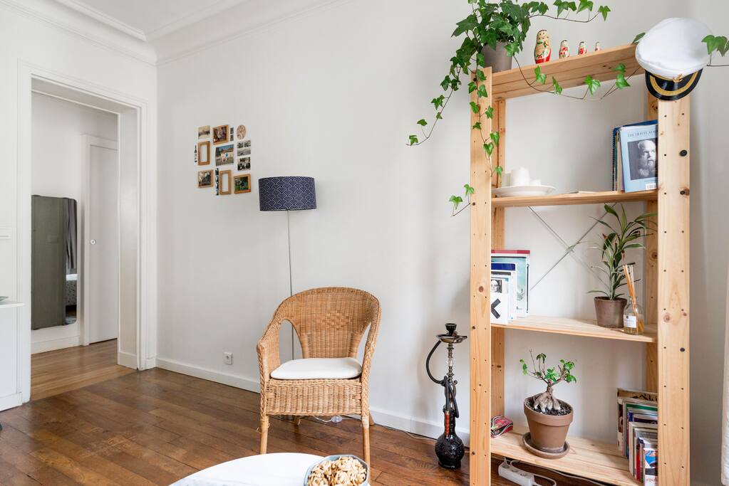 Bright and cozy living room