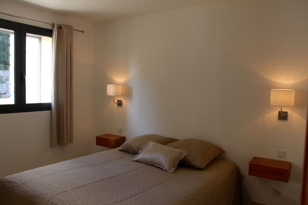 Chambre indépendante avec lit double