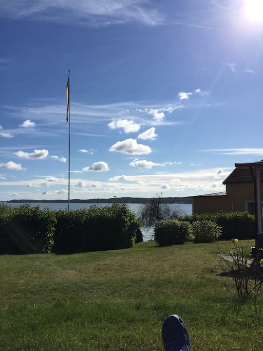 Välj själv, syrenbersån eller havsutsikten.