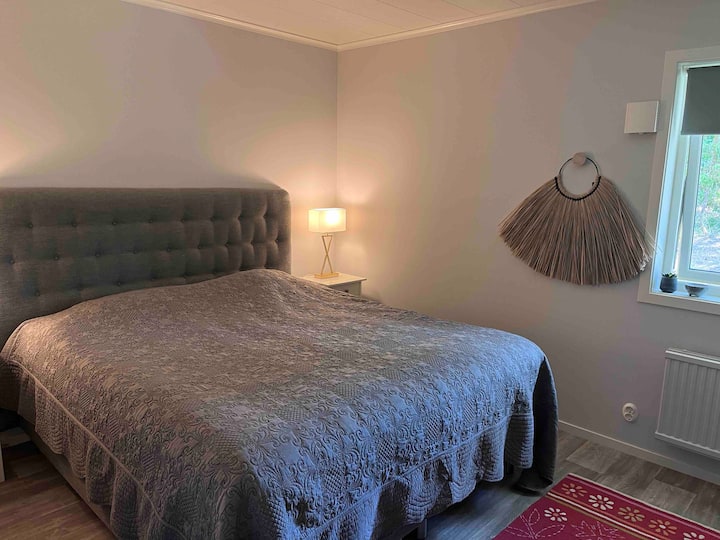 Დიდი ზომის საწოლი 180 სმ 