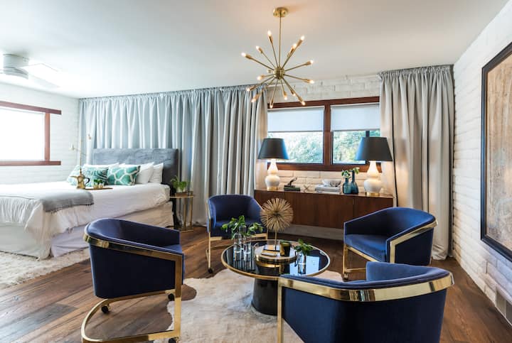 Bedroom 1 - The Grosvenor (King). Designer: Ann Deering
