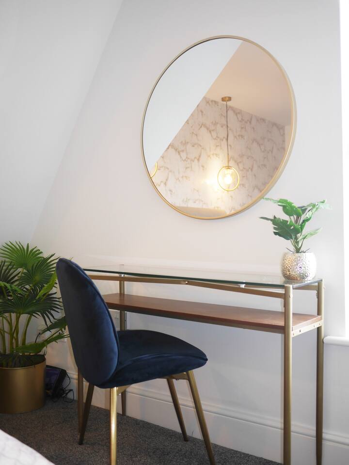 Спална соба еден