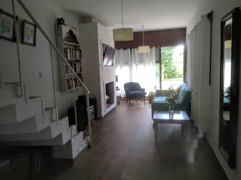 Anuncio de Airbnb popular: Beautiful, a few steps away from the sea. Atlantida en Atlántida