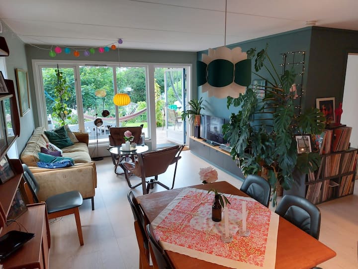 Koselig Leilighet Med Hage Og Parkeringsplass - Oslo