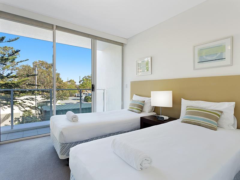 Имајте предвид дека креветите може да се спојат за да се користат како 1 брачен кревет (king size) ако се побара