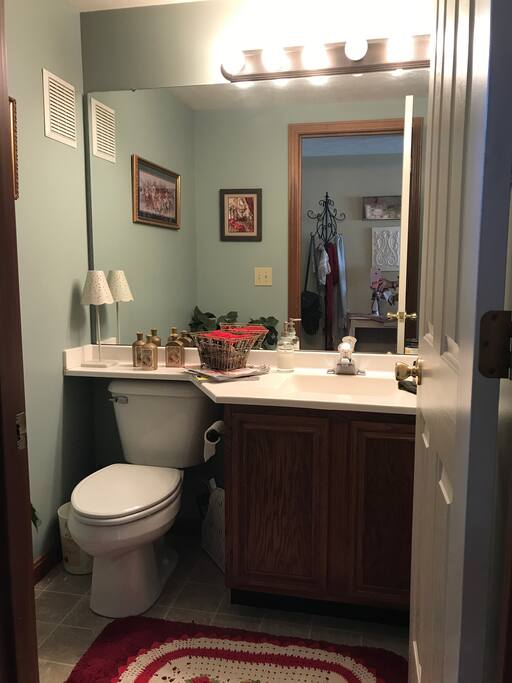 1/2 bathroom