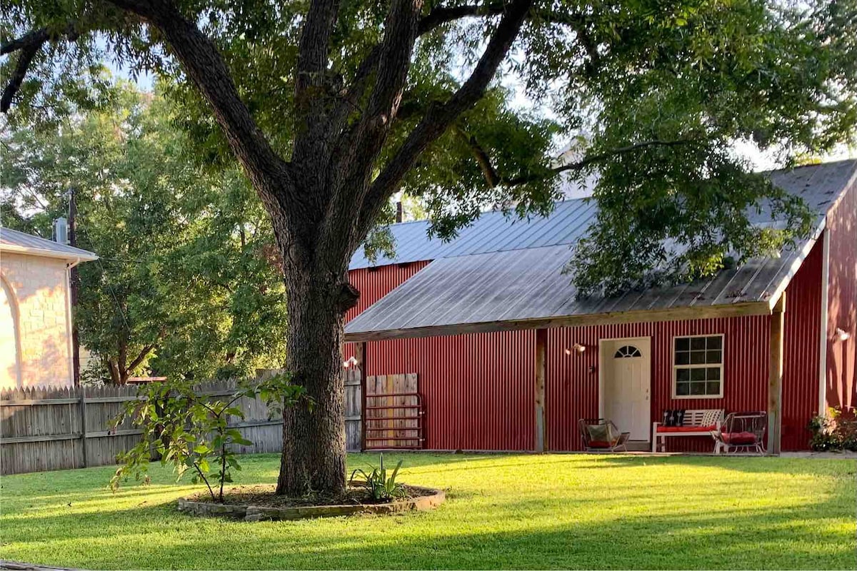Texas Barn Vacation Rentals - United States | Airbnb
