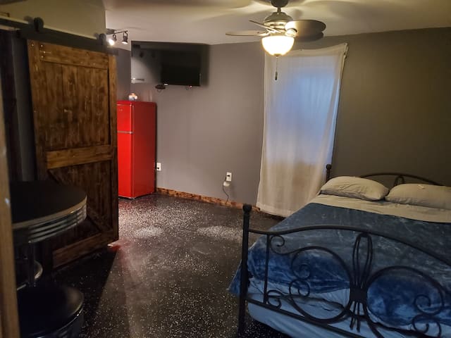 Lynchpins relaxation on clouds