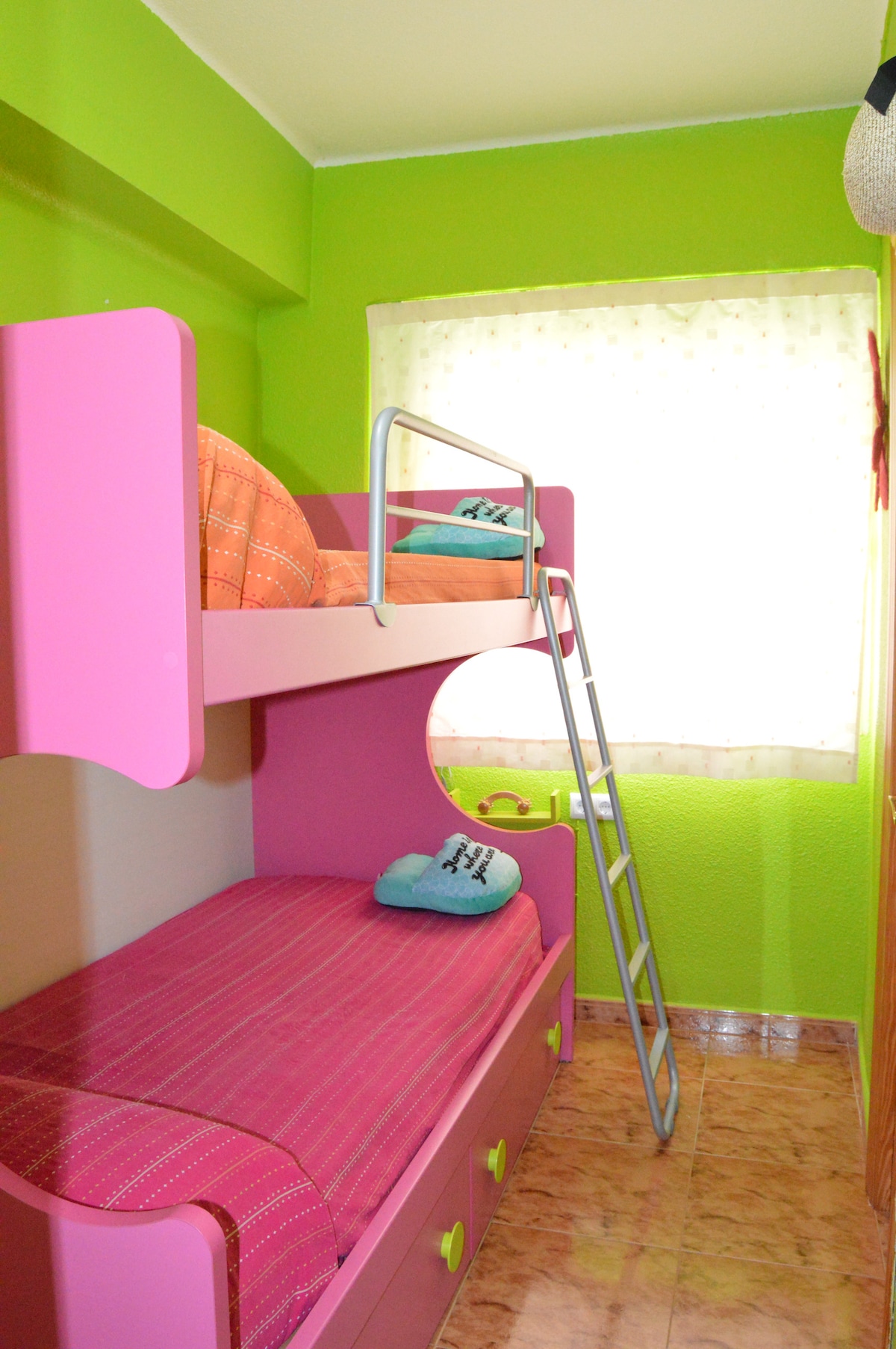 غرفة النوم 2