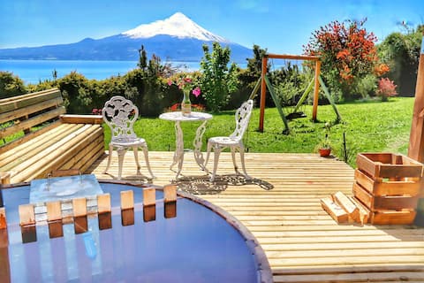 Independent cabin with partial lake/volcano views
