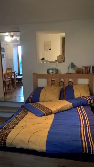 Bett 1,40 m