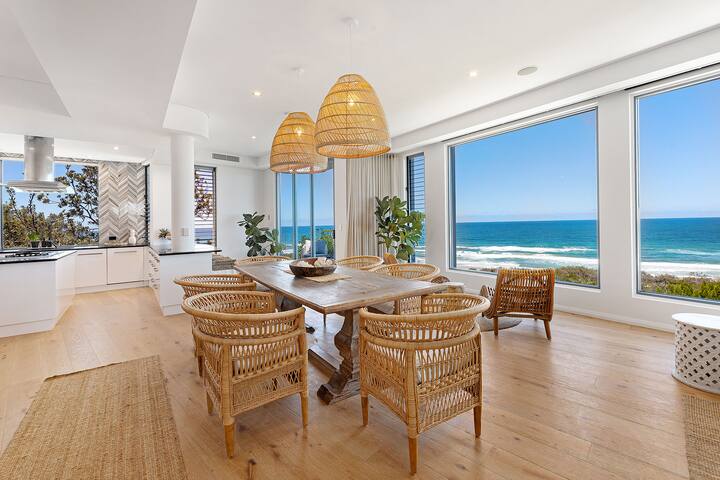 Beachfront, Expansive Sea Views, Humpback whales! gallery image 2