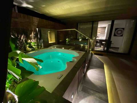 Amazing apartment +jacuzzi SPA on Private Terrace