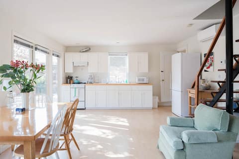 Popular Airbnb listing: Rodeo Drive Studio with Pool and Private Garden in Beverly Hills