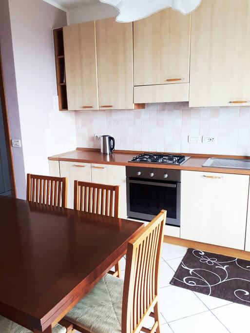 Cucina forno, gas e bollitore