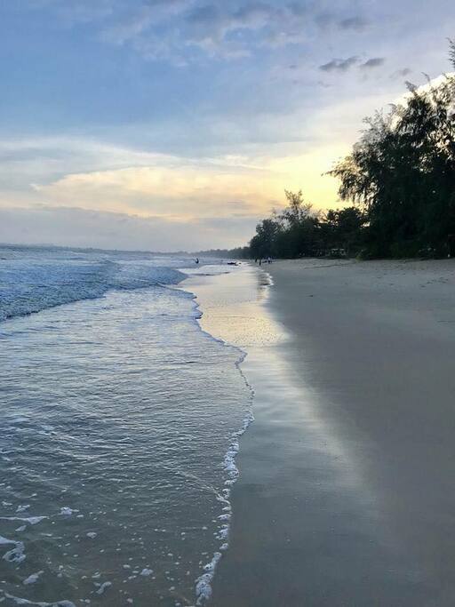 A view of the Suan Luang beach