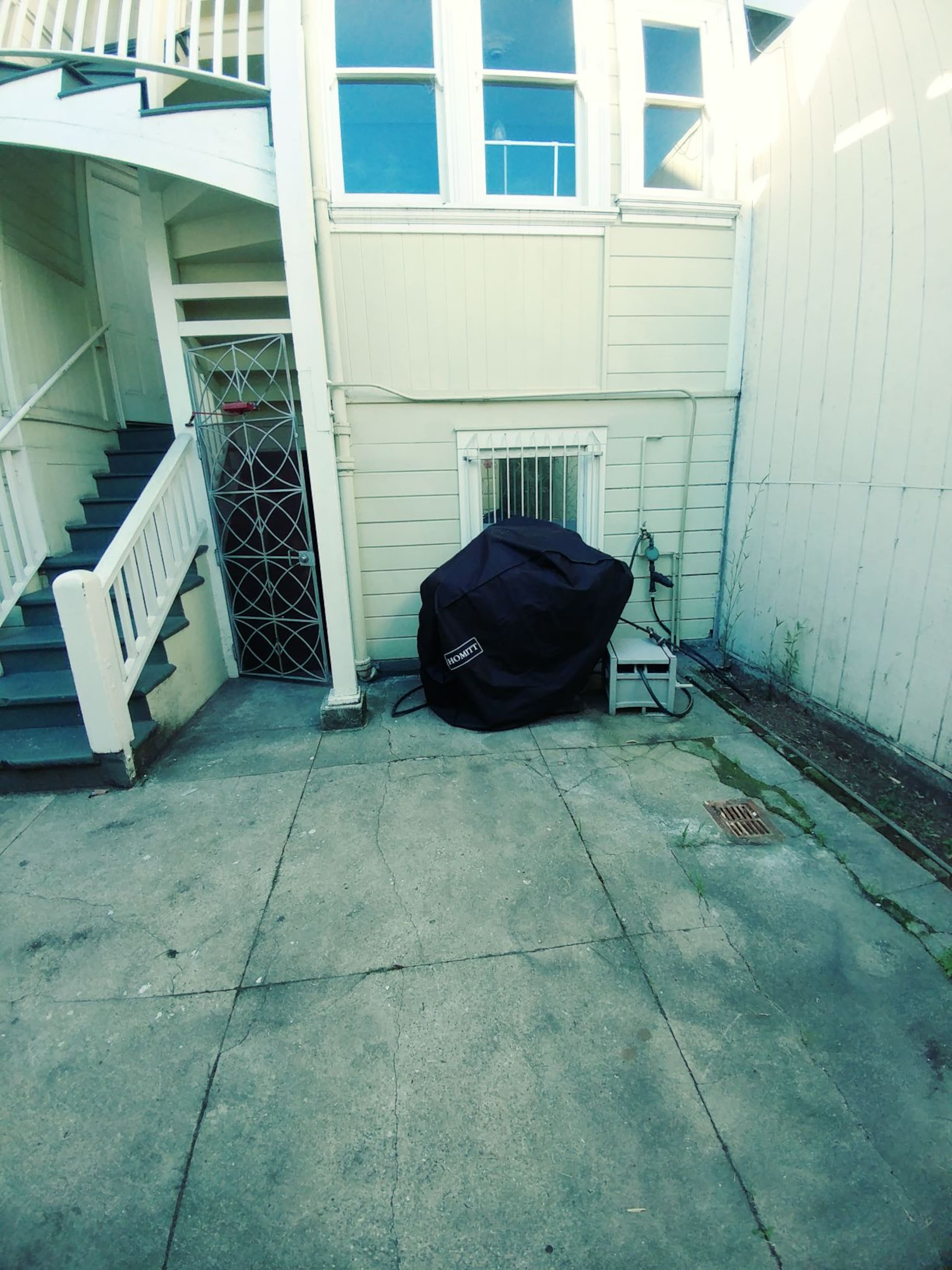 Beautiful Nob Hill Apartment with Perfect Location - Image 9
