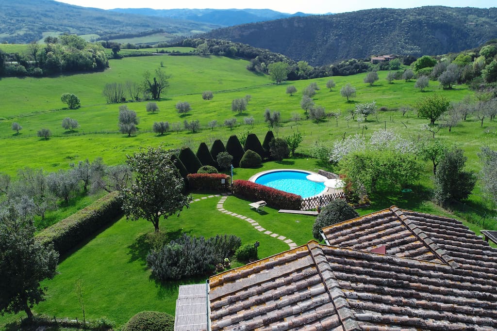 Vista fronta dalla Villa: le colline Toscane
