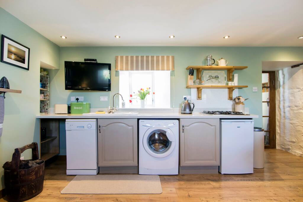 Fully equipped kitchen area
