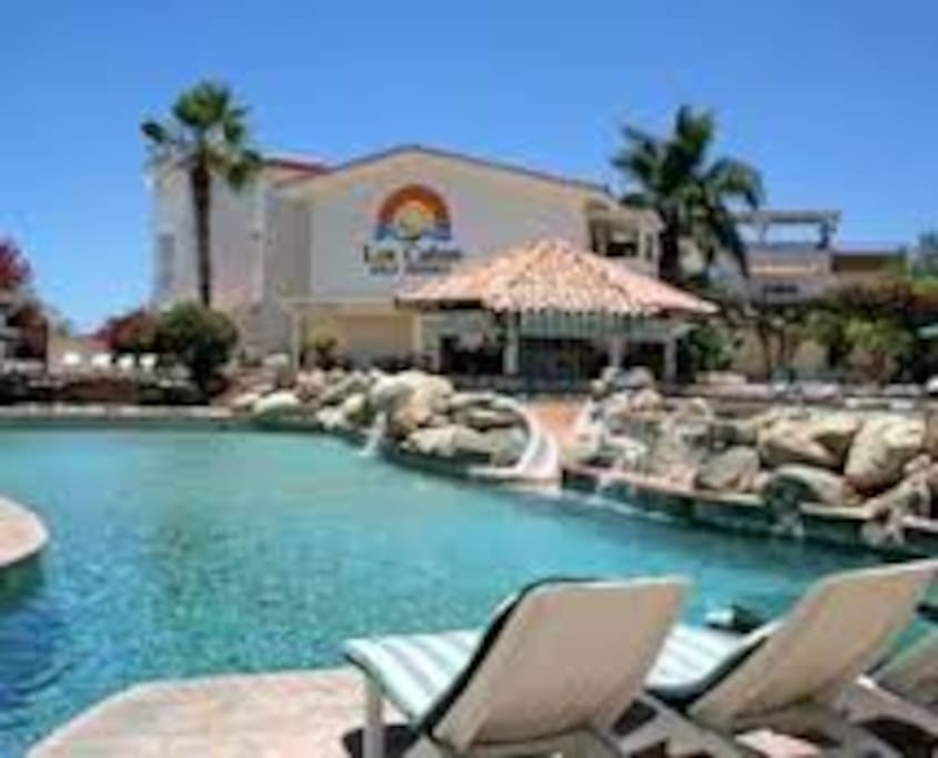 Great pool areas, swim up bar and food service