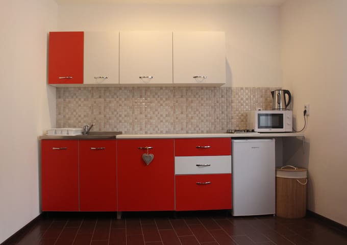 Red Studio City Center (also available long-term)