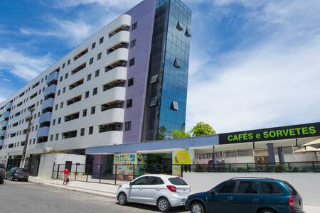 Apto completo beira-mar, no melhor ponto de Maceió