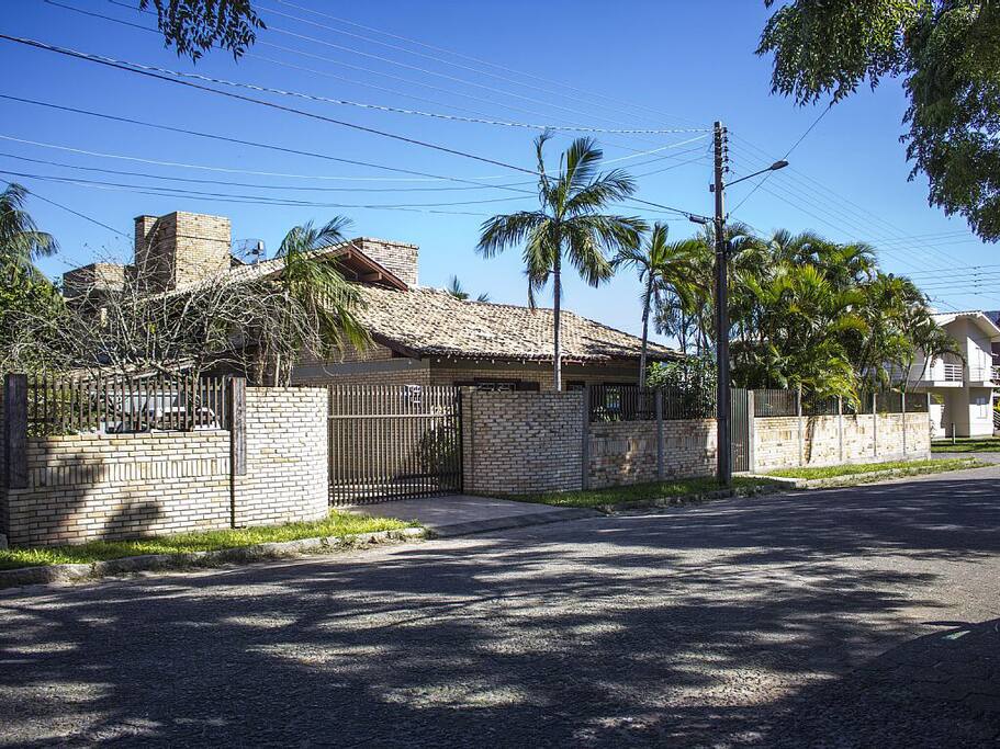 Fachada da casa lateral
