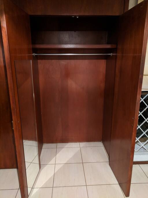Todas las habitaciones tienen closet amplio o vestidor.