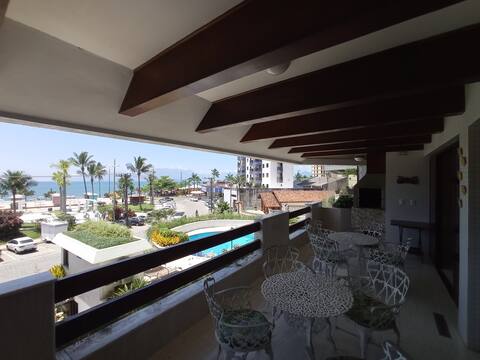 Wonderful Apart. Sea Front with a BBQ Grill