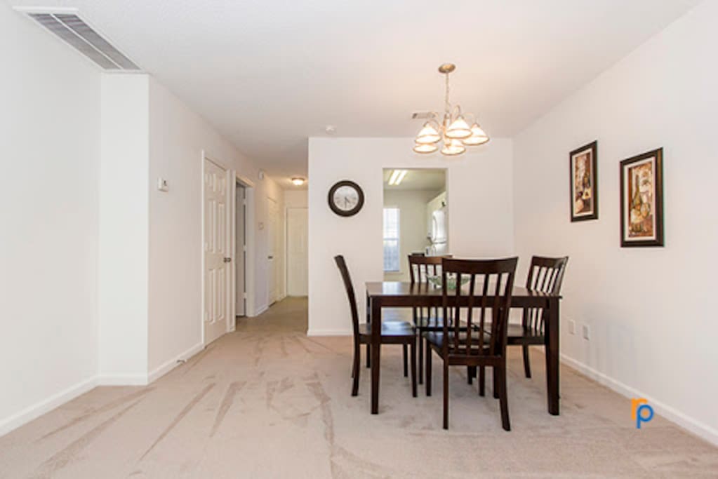 Dining area off kitchen