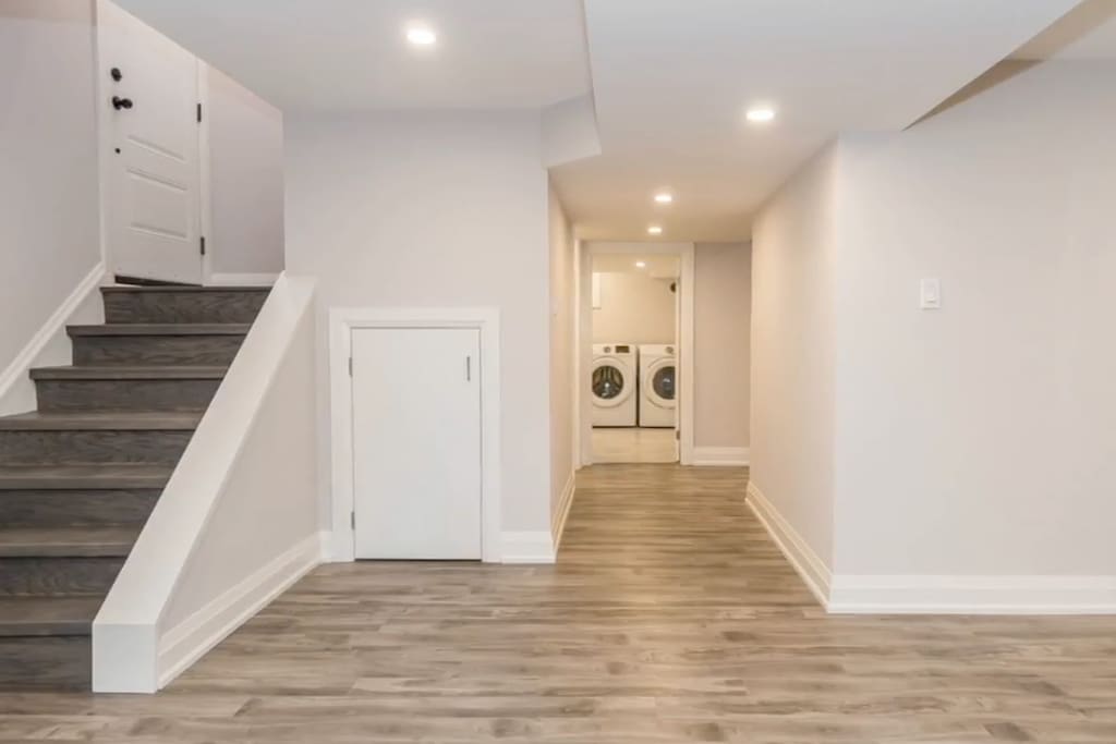 Spacious Private Entrance