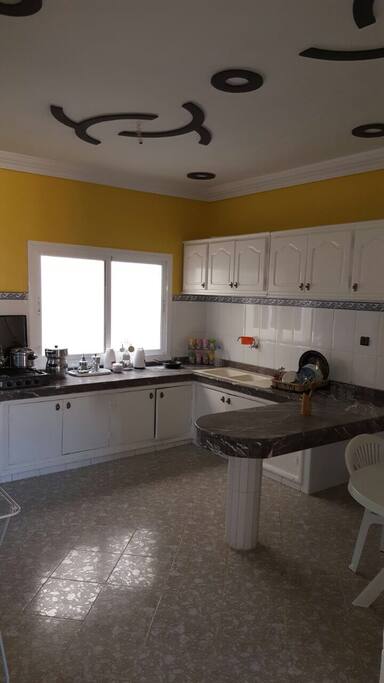 Cuisine avec une salle à manger