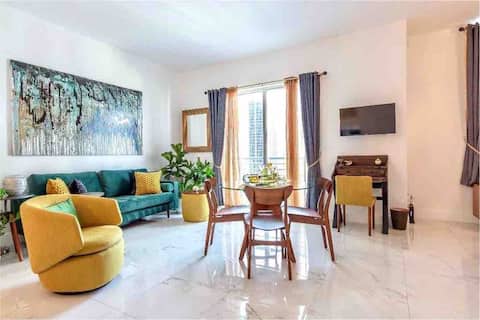 Top performing Airbnb: Downtown Loft Apt with free parking near Brickell in Bayfront