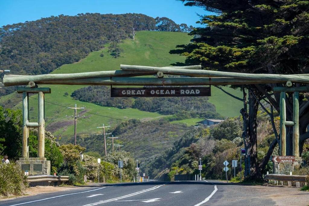 Bush N Beach Camping Rv Parking Campsites For Rent In Aireys Inlet Victoria Australia