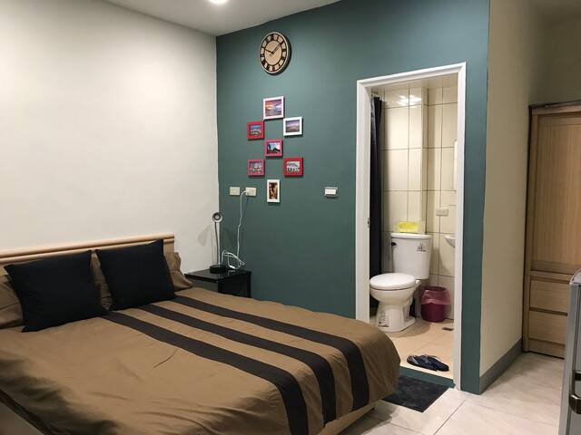 古亭捷運站2分鐘 獨立套房 師大
台大 夜市 中正紀念堂周邊 鄰近西門町