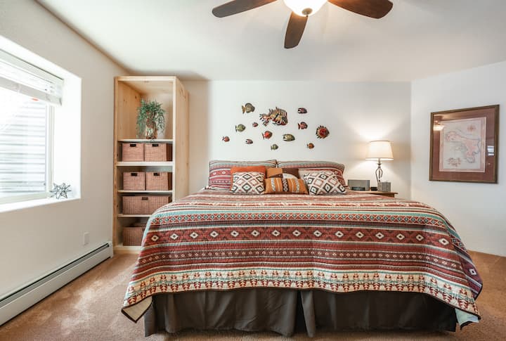 Veľká manželská posteľ „Grand Hyatt“