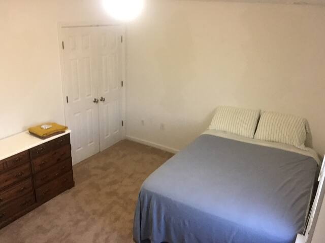 A Short Walk to the Fan District