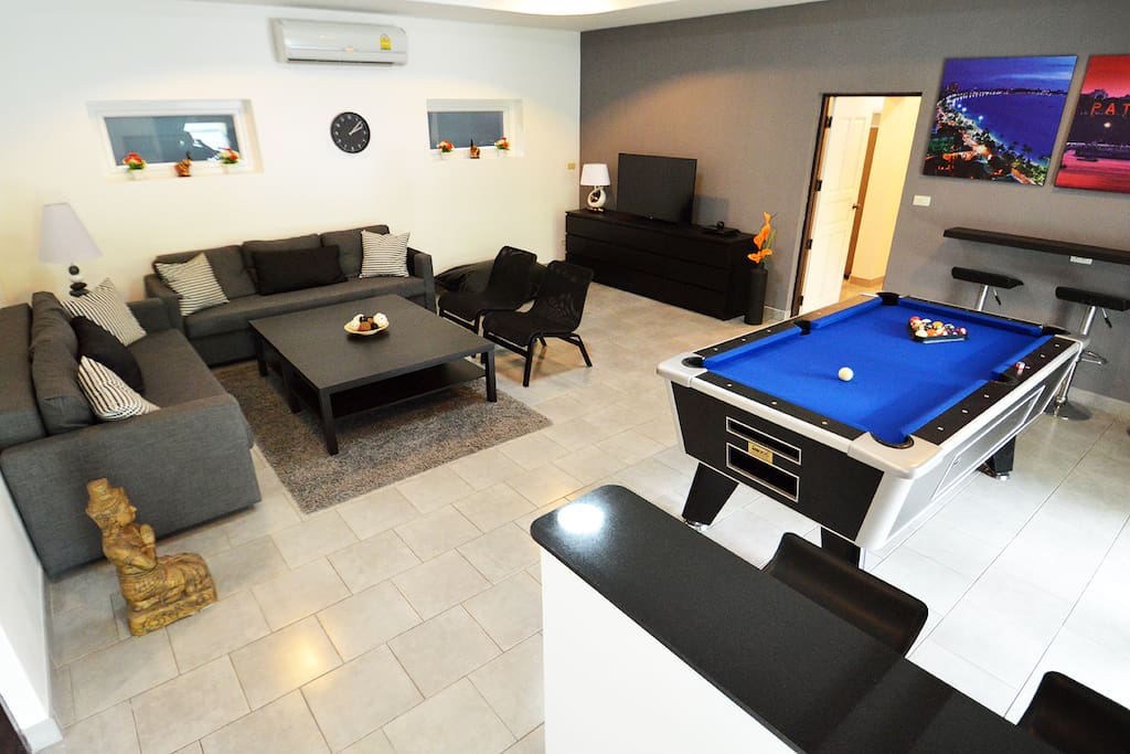 Big spacious living room