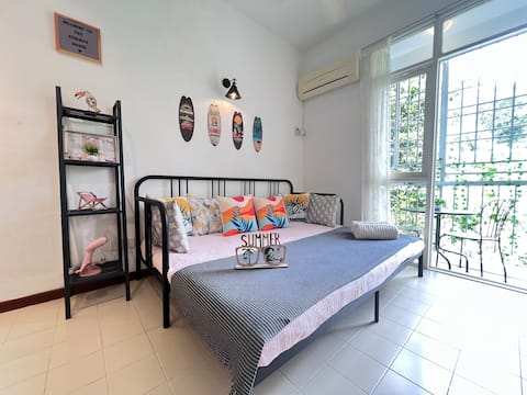 EE's Summer House | Homestay 3 min walk to beach