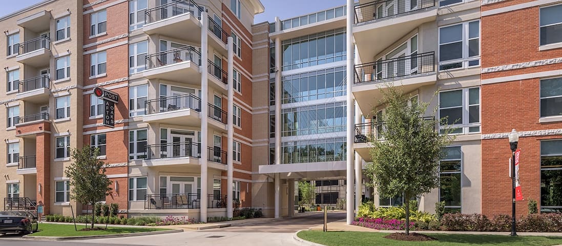 Look no further! MODERN, LUXURY 1 (Website hidden by Airbnb)