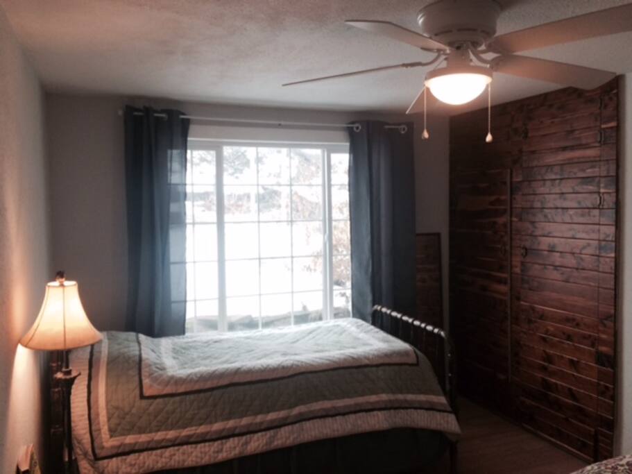 South room, two beds.