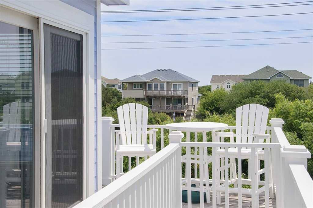 HK35: Hoos Away | Top Level Deck