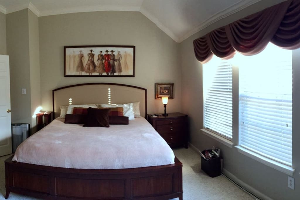 Master Bedroom & Bath 1 FL3